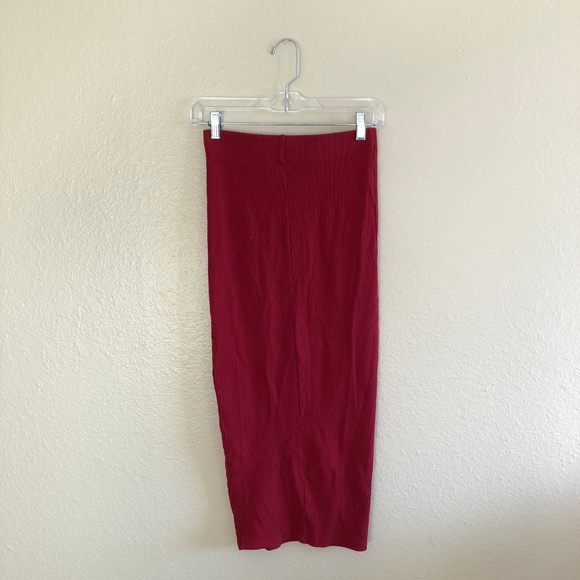 SOLD! Zara body con high-waist Christmas red midi skirt - Picture 5 of 5
